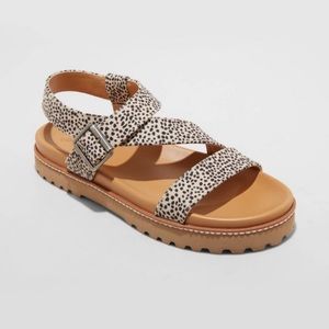 Universal Thread Sandals 💕